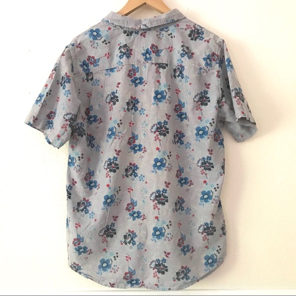 ❗️SOLD❗️Modern Amusement Casual Button Down Shirt - Picture 2 of 4